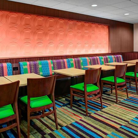 Fairfield Inn And Suites By Marriott Emporia I-95 Eksteriør billede