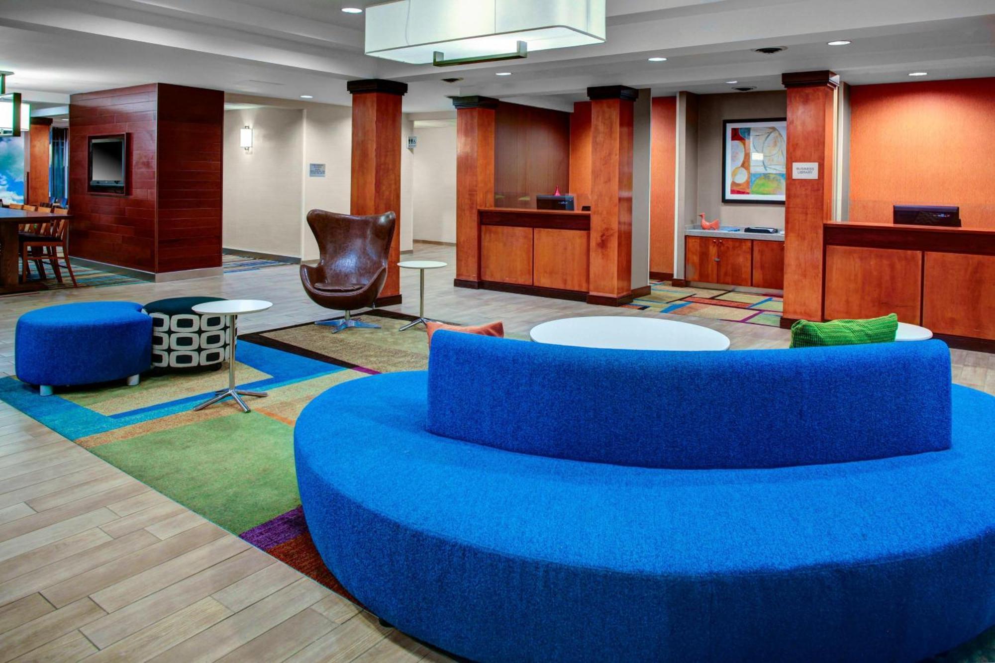 Fairfield Inn And Suites By Marriott Emporia I-95 Eksteriør billede